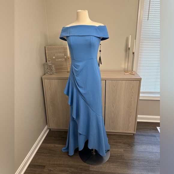 Adrianna Papell Dresses & Skirts - NWT Adrianna Papell Mermaid Gown‎